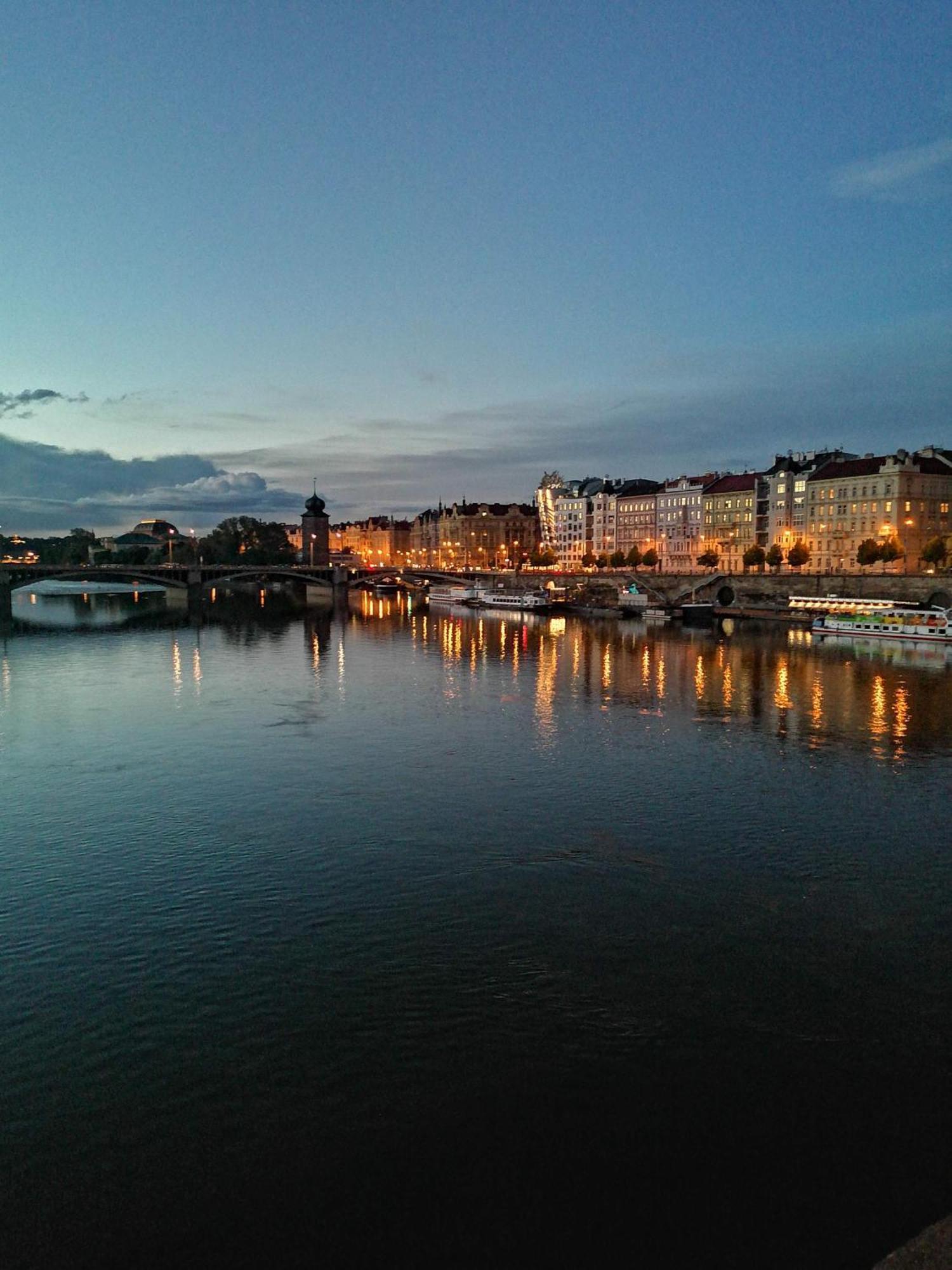 Apartmán Valentinka Minutes Away From Charles Bridge Praha Exteriér fotografie